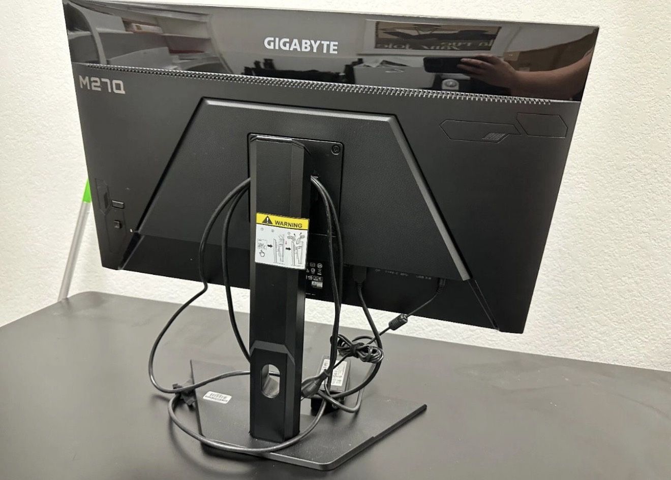 GIGABYTE M27Q 27" 165Hz 1440P Gaming Monitor 2560x1440 SS IPS 0.5ms HDR
