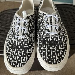 VANS X CDG SIZE 11  70$