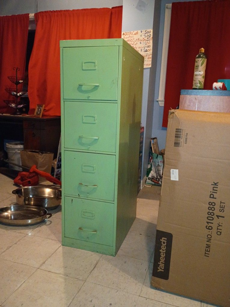 4 Drawer File Cabinet