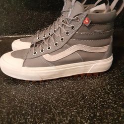 Vans womens 8.5 Like new 