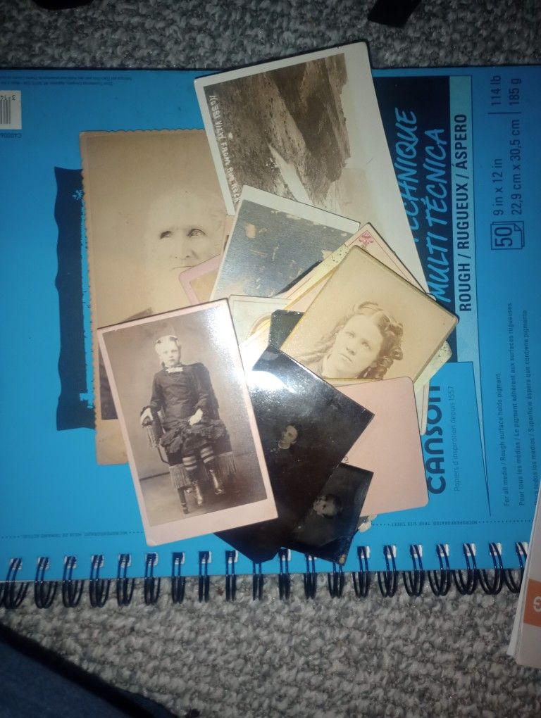 Assortment Of Old Tintype And Cabinet Photos