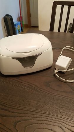 Baby wipe warmer
