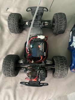 Ecx 1/18 scale truck