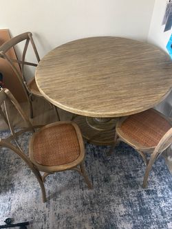 Dining table set