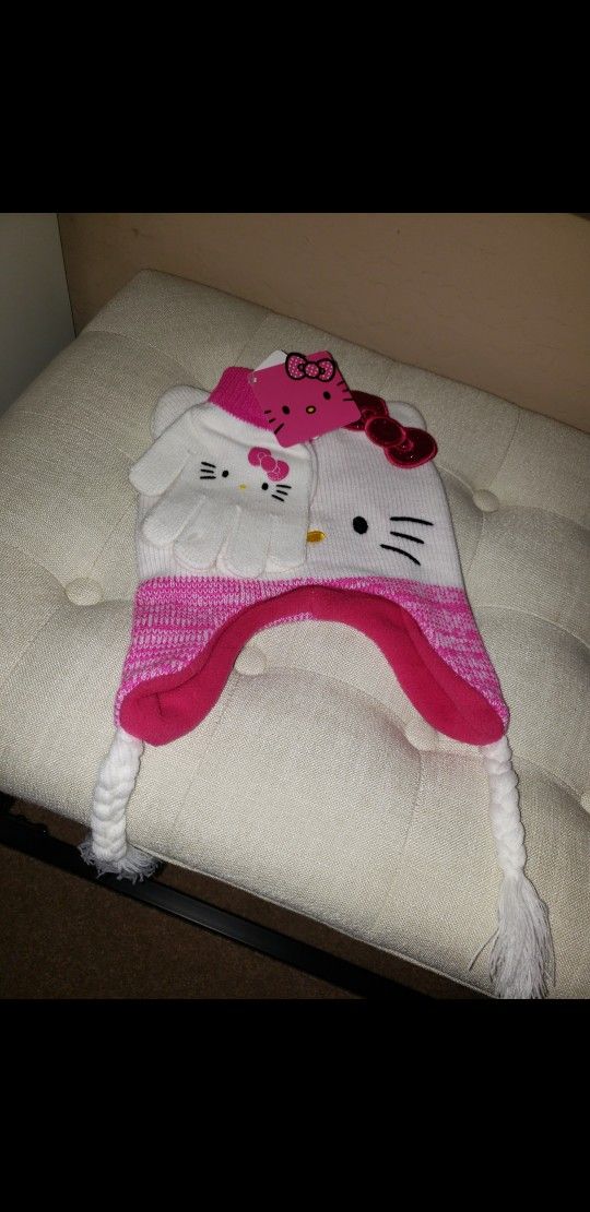 Hello Kitty Beanie And Gloves