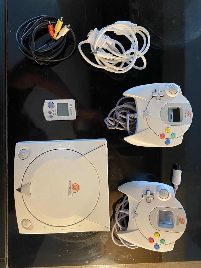 Dreamcast Console With Accessories