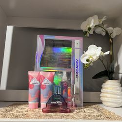 Perfume set for sale  Set de perfume a la venta 