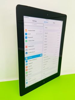Apple A1397 iPad2 64 GB Black Silver 9.7in Screen NO LOCK USED