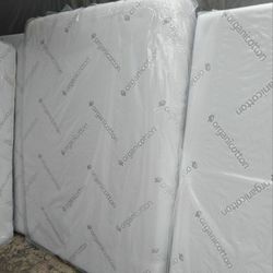 Mattresses 10" Brand New Queen Size Bed  Memory Foam Mattress Only || Colchon Queen de Esponja Memory Nuevo Colchones