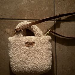 Ugg Crossbody