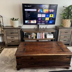 Coffe Table With 2 Bulit In Drawers, Move Out Sale 
