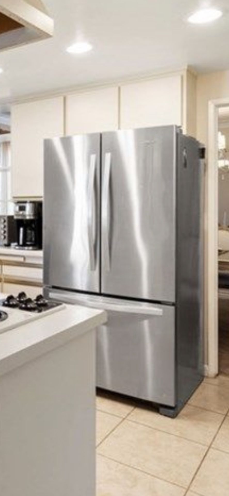 Whirlpool Refrigerator Good Condition