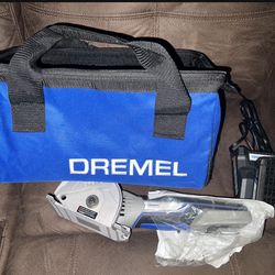 Dremel US20V-01 Cordless Compact Circular Saw Tool Kit with (1) 20V Battery