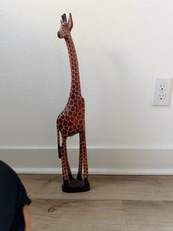 Giraffe wood decoration