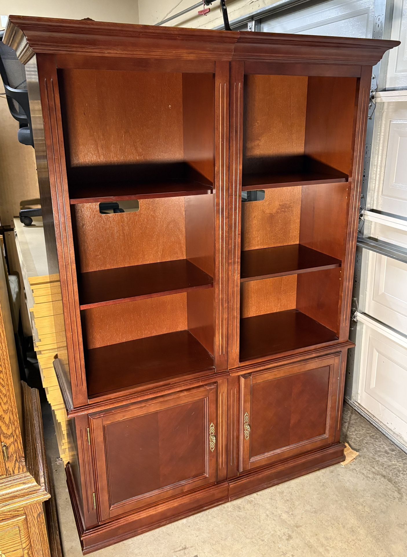 Bookshelf / Shelving 