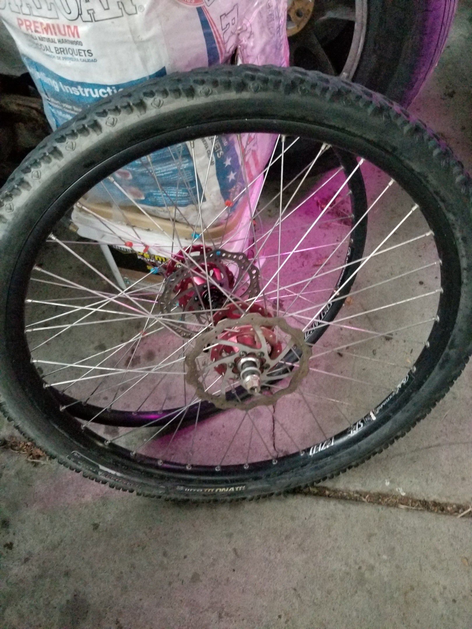 Specialized down hill wheels, 26 inch mountain bike wheels
