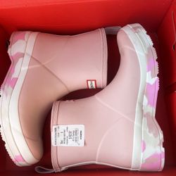 HUNTER RAIN BOOTS