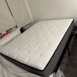 10" Zinus Full Mattress + Bed Frame Bundle - Like New!