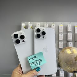 iPhone 15 Pro Max Unlocked 256Gb Silver Color Good Condition With AirPods For Free! 
