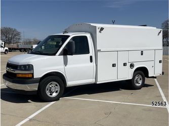 2021 Chevrolet Express Cutaway