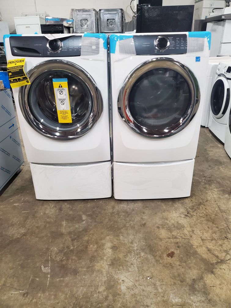 🔥🔥New open box electrolux washer and electric dryer set with pedestal 6 months warranty 🔥🔥