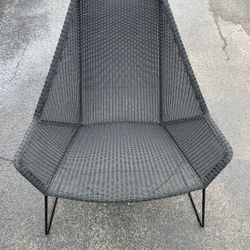 Black Mesh High-back Chair