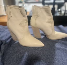 Dolce Vita V-Noraya Boots Size 10