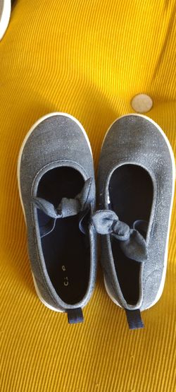 Little Girl Shoes Size 12     $3