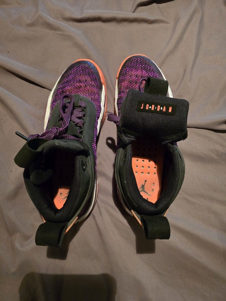 Air Jordan High Tops Sz 7 Woman