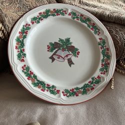 Just In Time For Christmas 8 Vintage Plates  