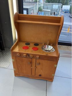 Solid wood children’s play kitchen (24” wide)