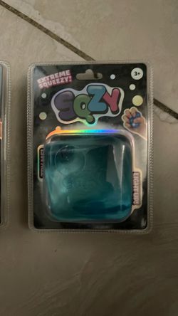 Sqzy light up cube