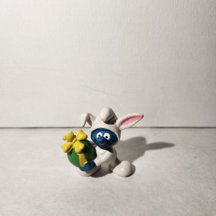SMURF SCHLEICH 1982 PEYO EASTER BUNNY MADE IN PORTUGAL
