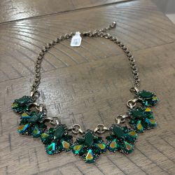 New Chic Emerald and Gold Floral Necklace