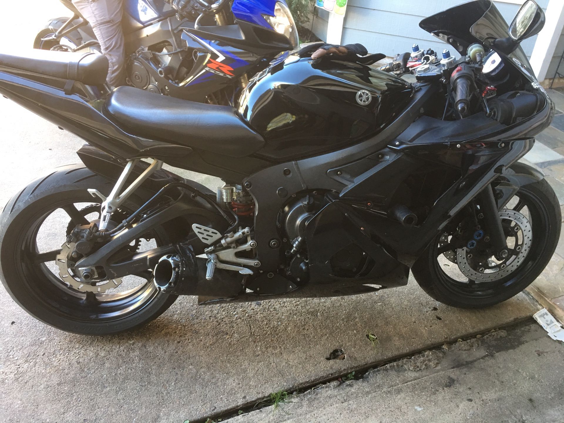 Yamaha (r6s) 2008 , perfect condition , I sell because I wanna upgrade to 1000cc