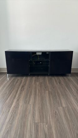 75 In TV stand