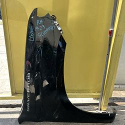 2019-2023 CHEVY SILVERADO RH FENDER OEM
