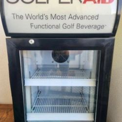 Golfer Aid Mini Fridge Barely Used 