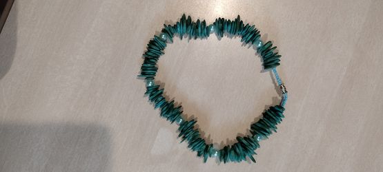 Green colors necklace