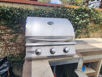 Summerset Sizzler Gas Grill