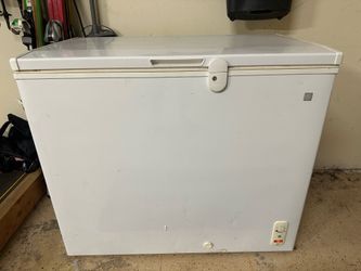GE Chest Freezer