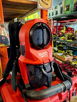 Milwaukee M18 FUEL 18V Brushless Red HEPA 1 Gal. Cordless 3-in-1 Backpack Vacuum (Vacuum-Only)