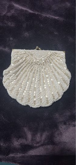 White shell beaded Clutch