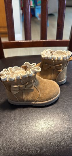 Toddler boots size 3 / botas de niña