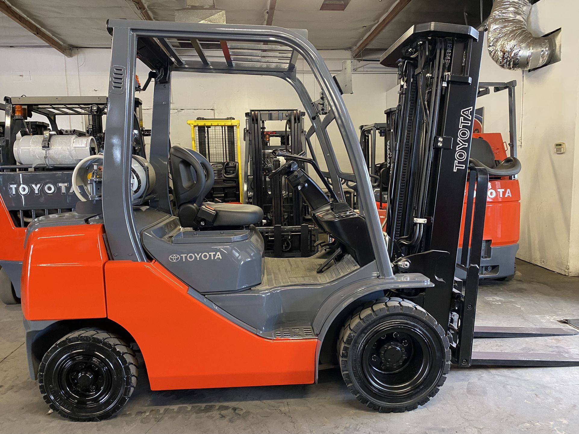 2018 Toyota 5K Capacity Solid Pneumatic Tire Forklift