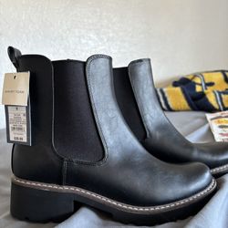 Universal Thread Boots