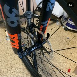 Full Carbon Mountain Assault Technology Mountain Bike