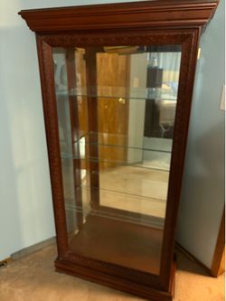Curio cabinet