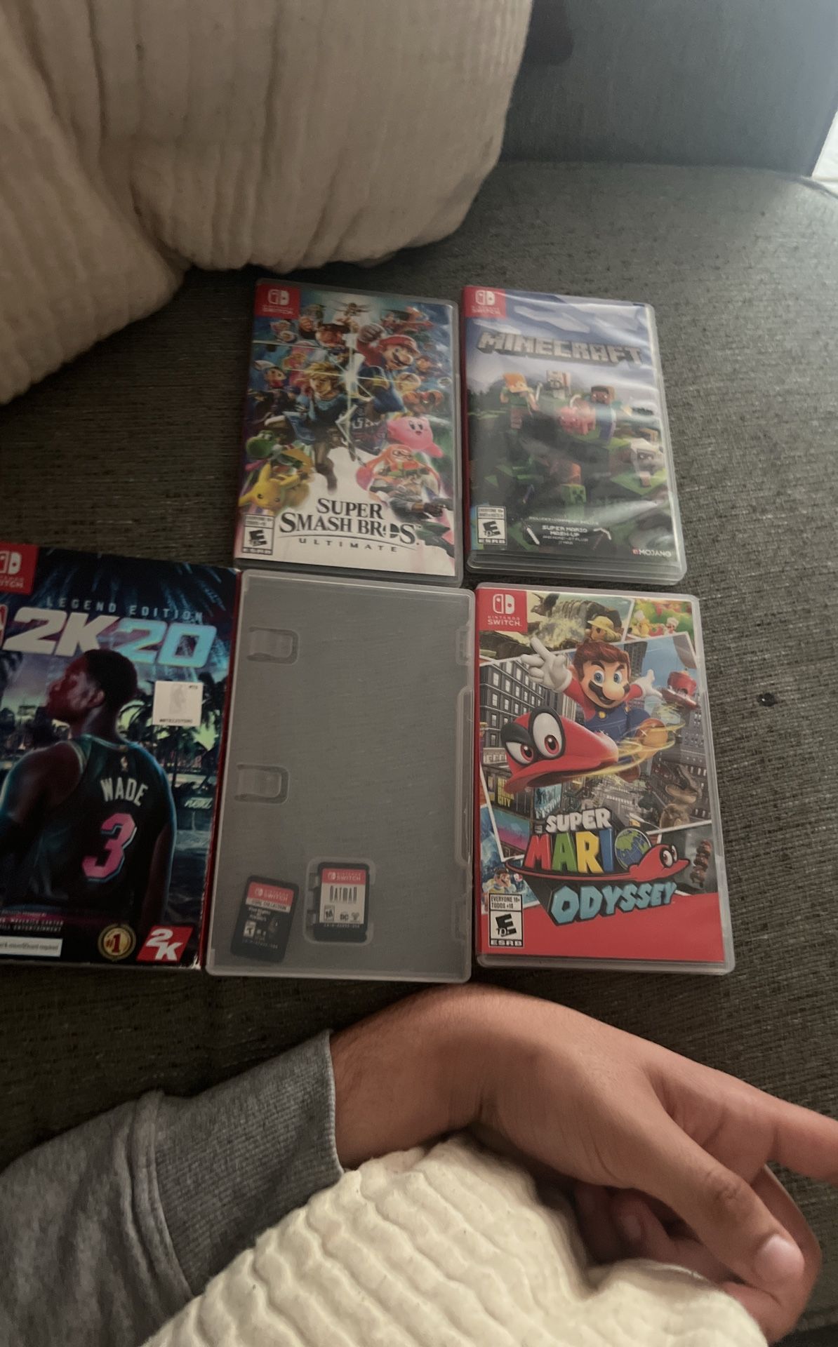 6 Nintendo Games And Pro Controller