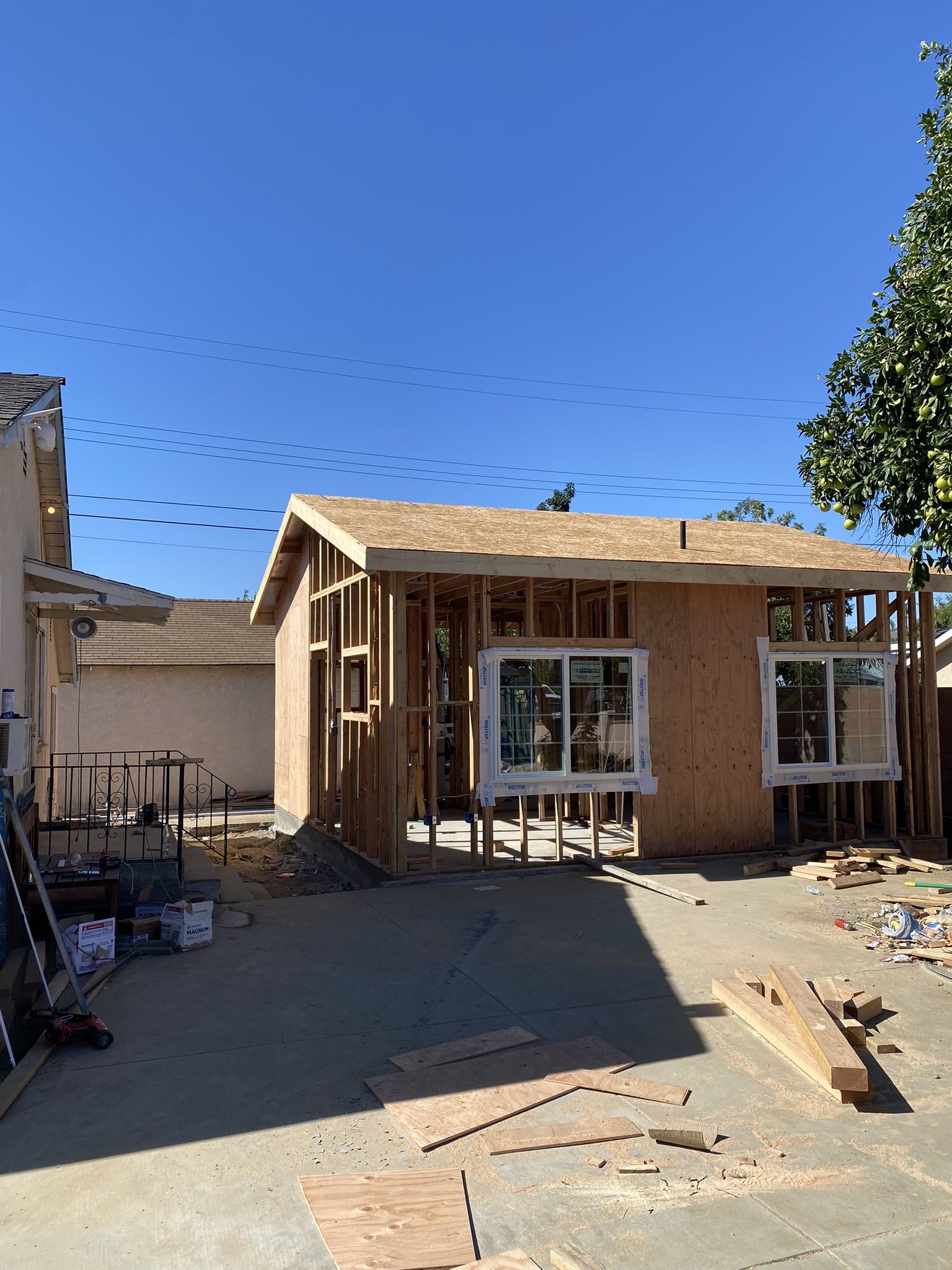 A D U  HIGH QUALITY AT LOW PRICE.